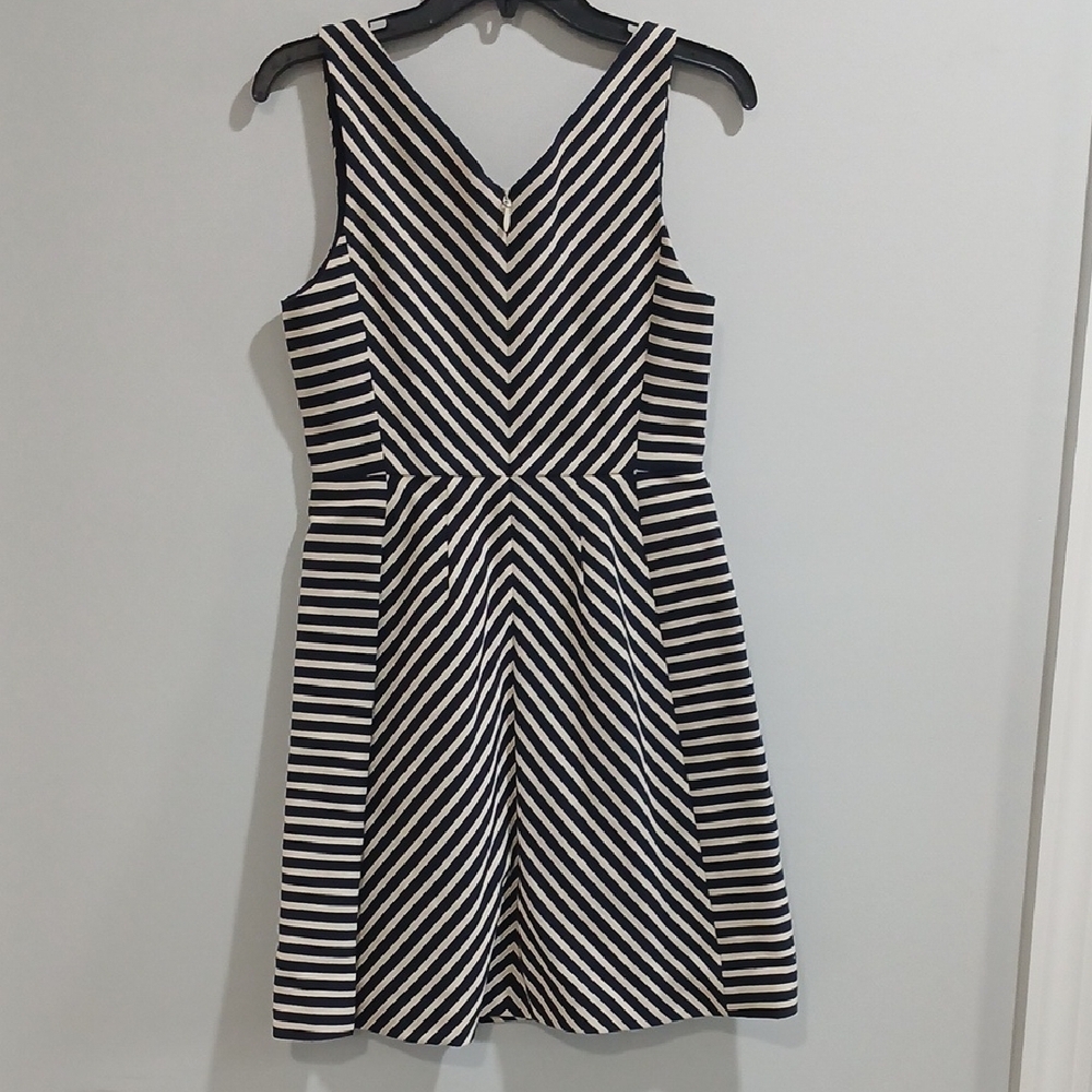 Maeve Black and White A-Line Midi Dress V-Neck Sleeveless New Without Tags - Picture 7 of 16